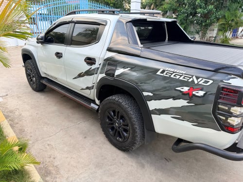 Mitsubishi triton 2023 full option ឡានថ្មីក្រុមហ៊ុន
