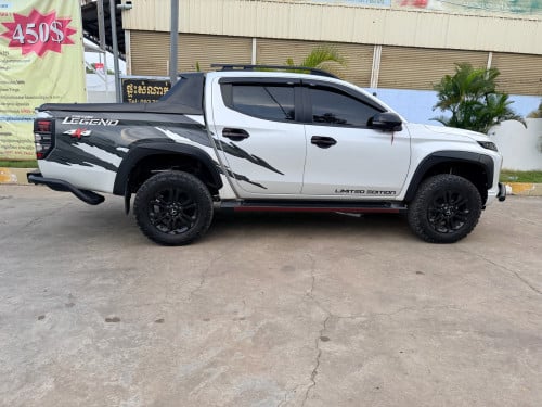 Mitsubishi triton 2023 full option ឡានថ្មីក្រុមហ៊ុន