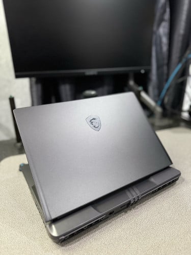 MSI VECTOR 16 ម៉ាសុីនខ្លាំង 💻