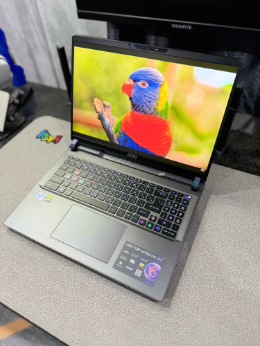 MSI VECTOR 16 ម៉ាសុីនខ្លាំង 💻