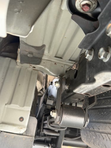 Nissan Navara ឆ្នាំ011 ម៉ាស៊ូត អូតូ ប៉ុង2 ប្រភេទ ក្រុមហ៊ុន ឆ្វេងស្រុីន