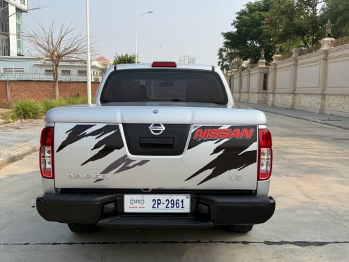 Nissan Navara ឆ្នាំ011 ម៉ាស៊ូត អូតូ ប៉ុង2 ប្រភេទ ក្រុមហ៊ុន ឆ្វេងស្រុីន
