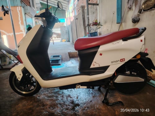 Onion x3 ម៉ូតូ​អគ្គីសនី ចំងាយជិះ100kmទៅ130km