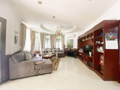 Pool Villa for Rent, 3 minutes from Royal Palace