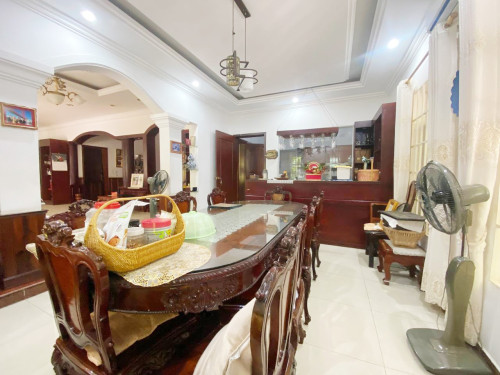 Pool Villa for Rent, 3 minutes from Royal Palace