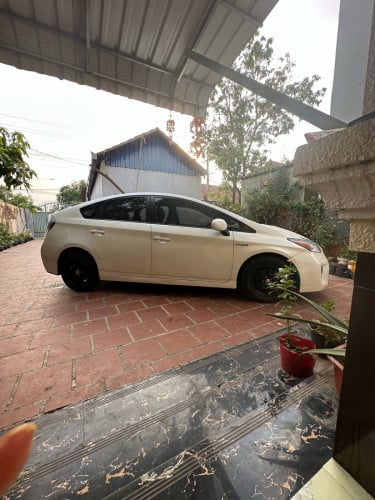 Prius 010 op3 ឡើង012 តំលៃ15,000$ចរចារ