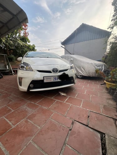 Prius 010 op3 ឡើង012 តំលៃ15,000$ចរចារ