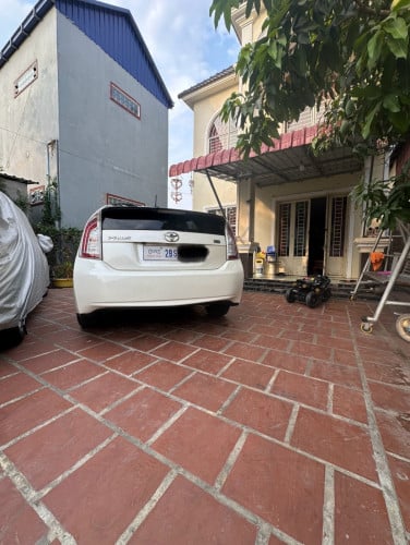 Prius 010 op3 ឡើង012 តំលៃ15,000$ចរចារ