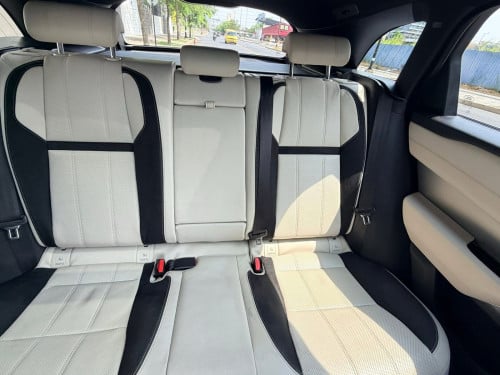 Rang Velar មានត្រឹម​ 19000$ ដកឡានជិះភ្លាម