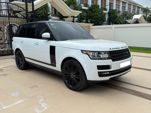 Range Rover Voque HSE 2014 Full Option ធានាឡានស្អាតទឹកថ្នាំនៅស្សុីន ទើបតែបានជាង 70000Km ប៉ុណ្ណោះ
