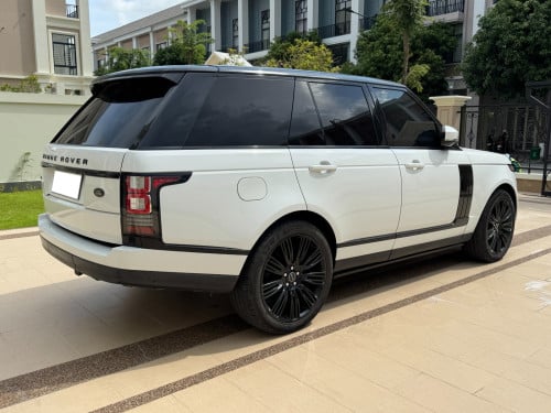 Range Rover Voque HSE 2014 Full Option ធានាឡានស្អាតទឹកថ្នាំនៅស្សុីន ទើបតែបានជាង 70000Km ប៉ុណ្ណោះ