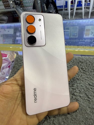 Realme C75x Memory128G ក្រុមហ៊ុនសុីមពីរ មានឆ្នាំងសាក