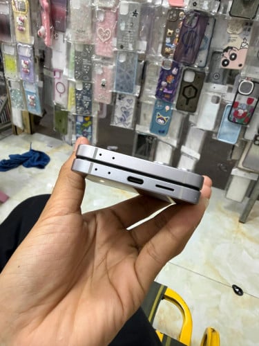Samsung Flip 6 512g ស្អាត98% ក្រុមហ៊ុន ស៊ីម១