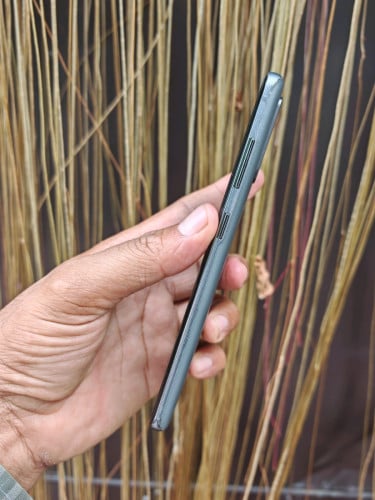 Samsung S20 5G 12g/128g(វៃដូរបាន)👉$135