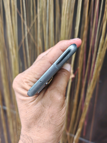 Samsung S20 5G 12g/128g(វៃដូរបាន)👉$135