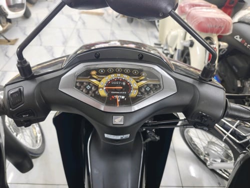 Sell Honda dream 024 NCX have tax Paper good 98%