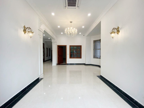 Spacious Villa for Rent in Borey Bassac Garden