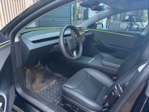 Tesla Model 3 (2025)