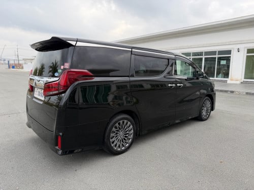 TOYOTA ALPHARD 016ឡើង022 សាំងសុទ្ធ