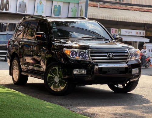 Toyota Land Cruiser 2010 V6 សាំង Full option