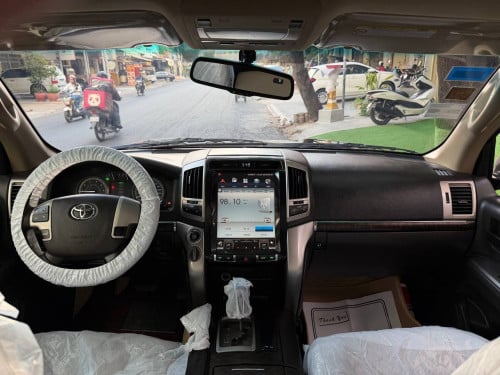 Toyota Land Cruiser 2010 V6 សាំង Full option