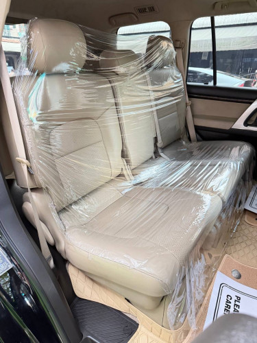 Toyota Land Cruiser 2010 V6 សាំង Full option