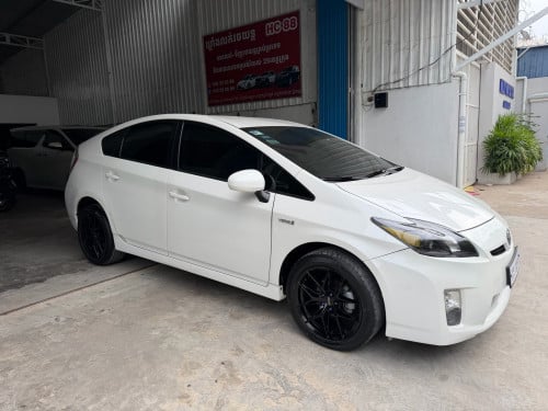 Toyota Prius 2010 option 4 អាគុយតែម 3