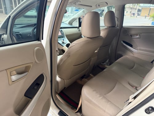 Toyota Prius 2010 option 4 អាគុយតែម 3