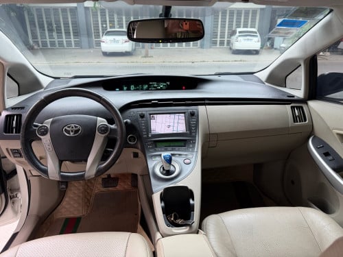 Toyota Prius 2010 option 4 អាគុយតែម 3
