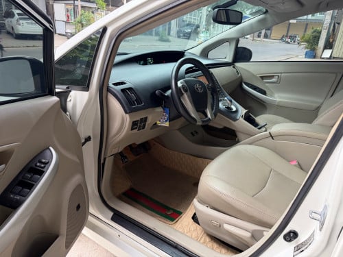 Toyota Prius 2010 option 4 អាគុយតែម 3