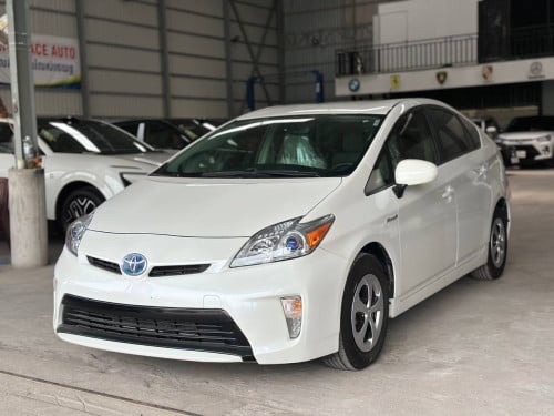 Toyota Prius 2012 option 4