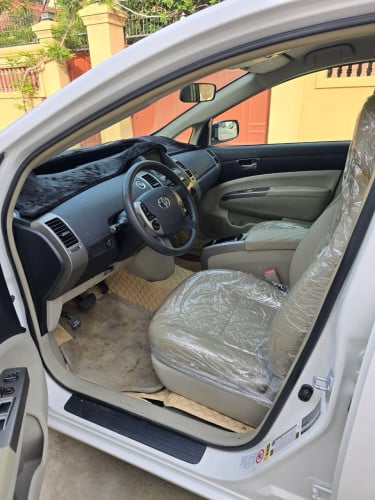 ToyotaPrius 08 HFull មានប្រមូលសិនពិសេស ថែមការដូរជាច្រើនមុខ សម្រាប់បងប្អូន