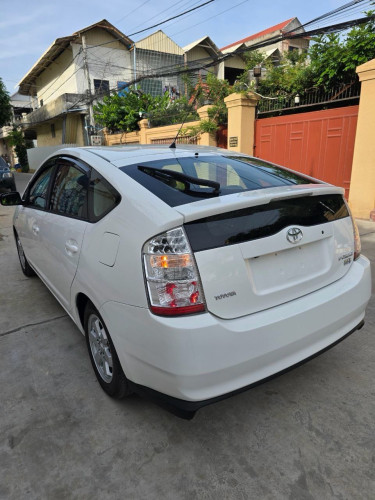 ToyotaPrius 08 HFull មានប្រមូលសិនពិសេស ថែមការដូរជាច្រើនមុខ សម្រាប់បងប្អូន