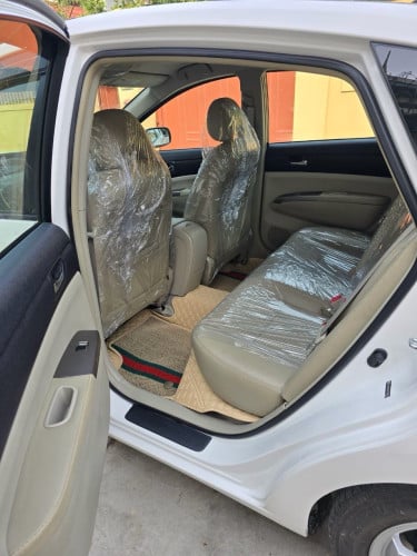 ToyotaPrius 08 HFull មានប្រមូលសិនពិសេស ថែមការដូរជាច្រើនមុខ សម្រាប់បងប្អូន