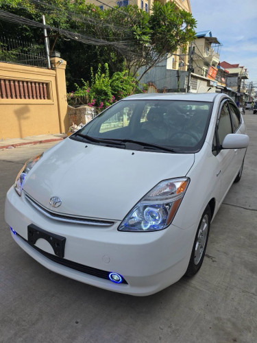 ToyotaPrius 08 HFull មានប្រមូលសិនពិសេស ថែមការដូរជាច្រើនមុខ សម្រាប់បងប្អូន