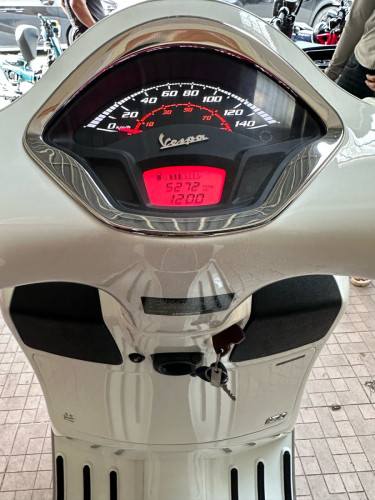 Vespa GTS150super ជប៉ុន 2020