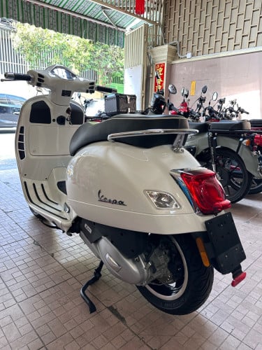 Vespa GTS150super ជប៉ុន 2020