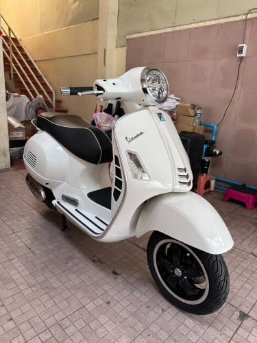 Vespa GTS150super ជប៉ុន 2020