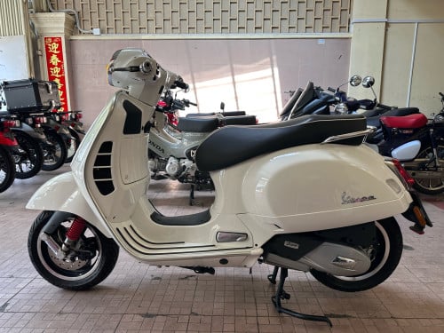 Vespa GTS150super ជប៉ុន 2020