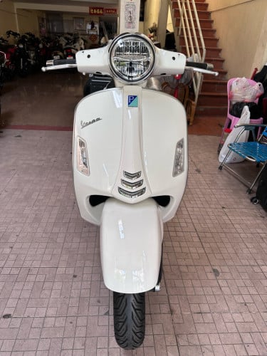 Vespa GTS150super ជប៉ុន 2020