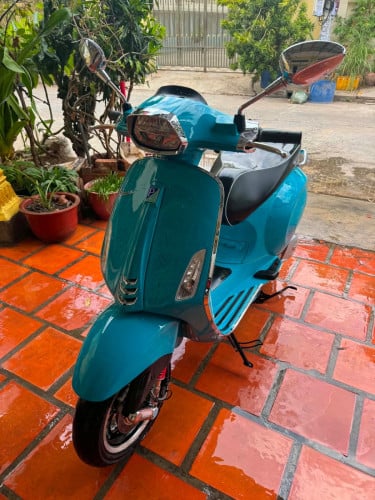 Vespa sprint 125cc 2023