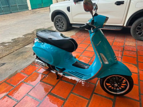 Vespa sprint 125cc 2023