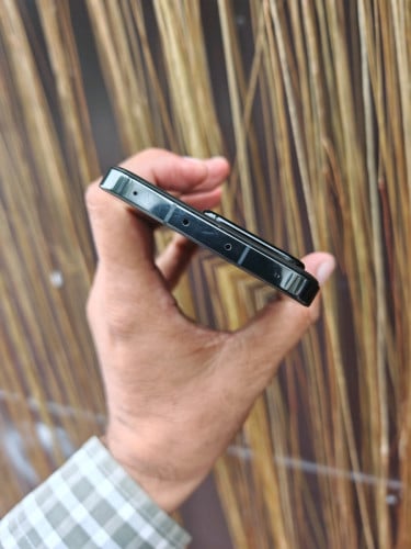 Xiaomi 13 12g/256g_CH(វៃដូរបាន)👉$195