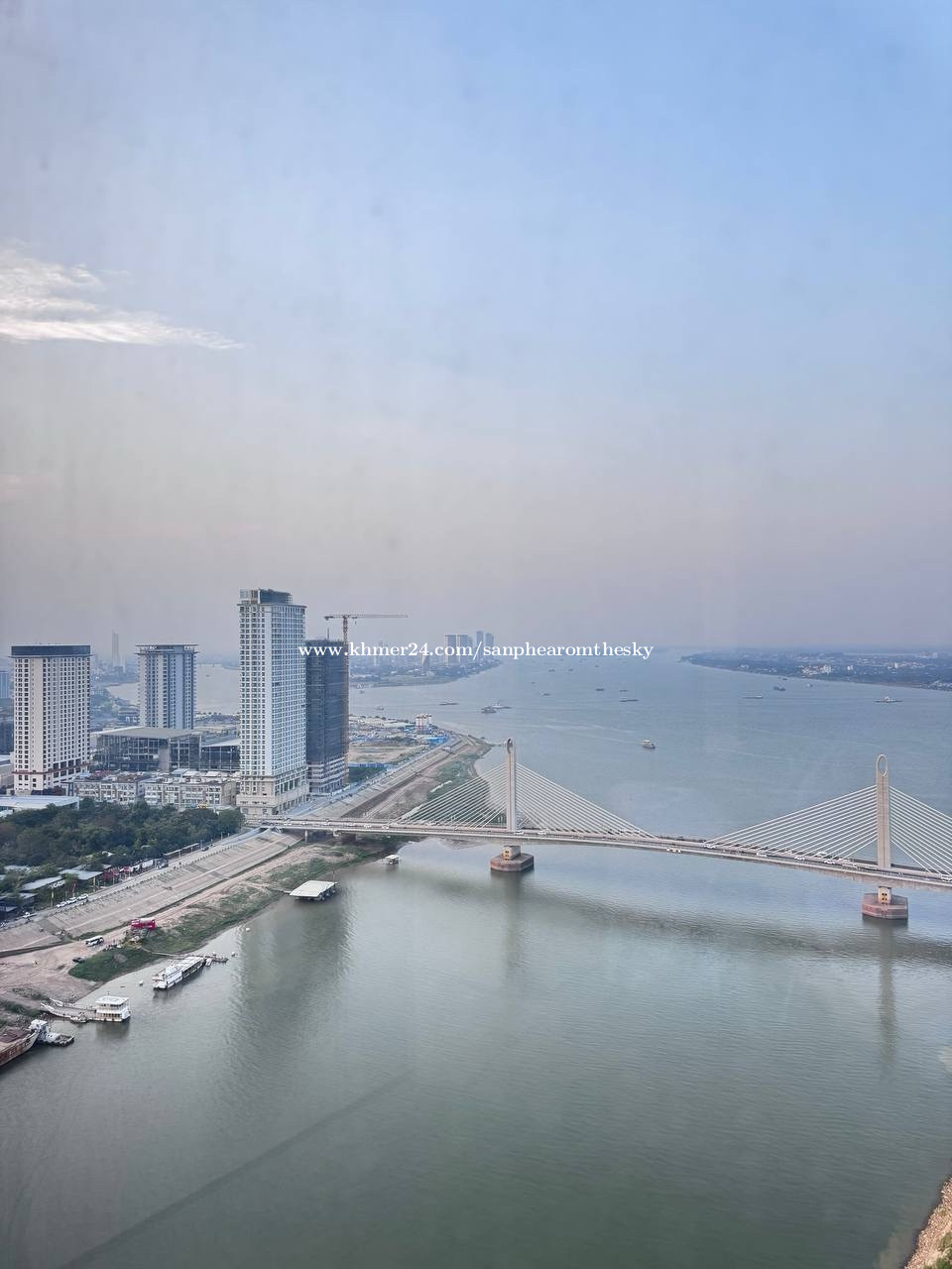 2 Bedroom corner for Rent (Vue Aston ) 850$