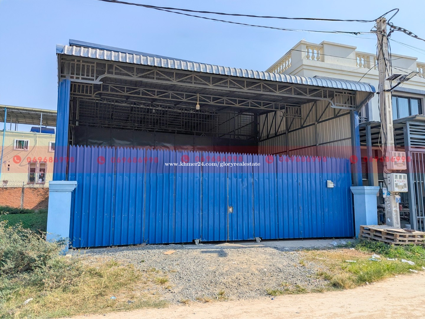 300 Sqm Warehouse For Lease On A Sub-Road In Samraong Kraom Area