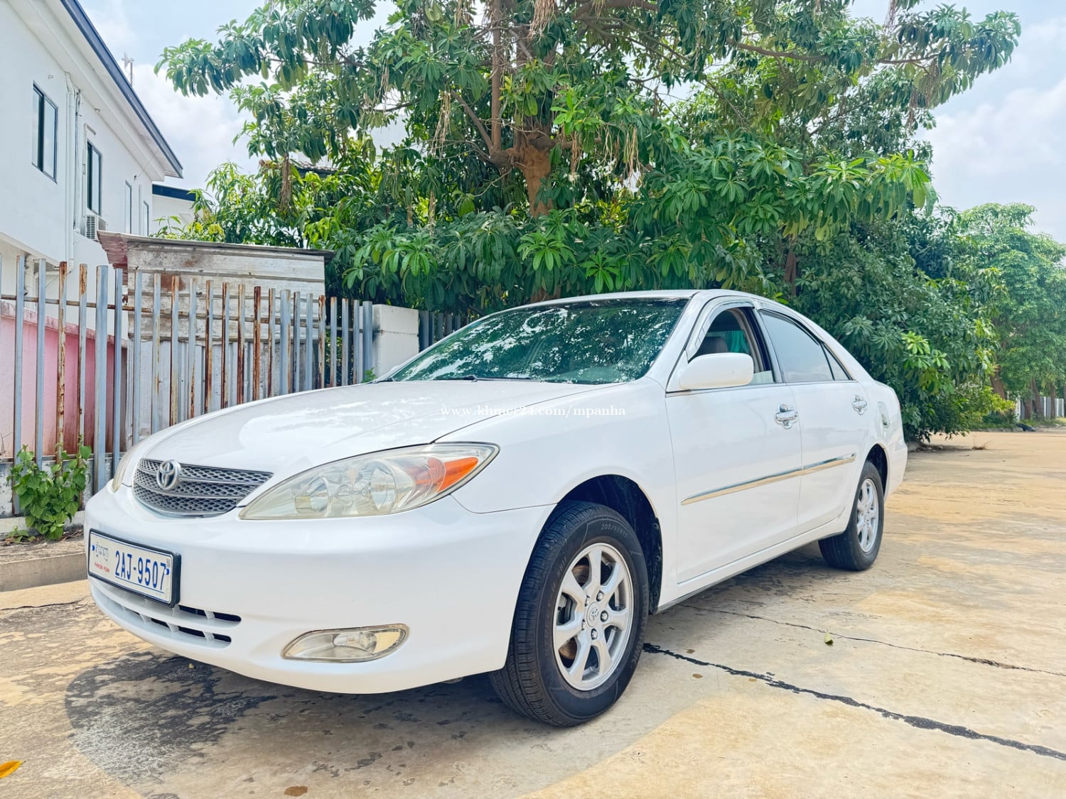 I want to sell TOYOTA CAMRY 2002 Le ABS កៅអីចុច