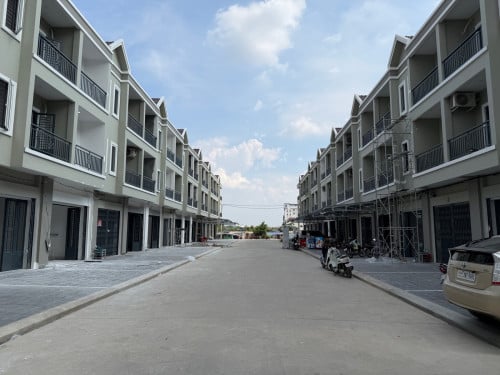វីឡាកូនកាត់លក់
