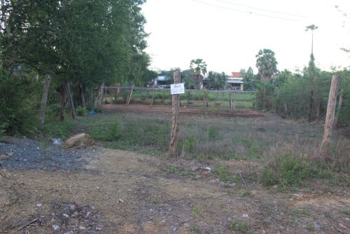 ដីលក់