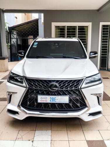 Lexus Lx570 ឆ្នាំ 2018 ម្ចាស់ឡានផ្ទាល់ ស្ពិចអារ៉ាប់