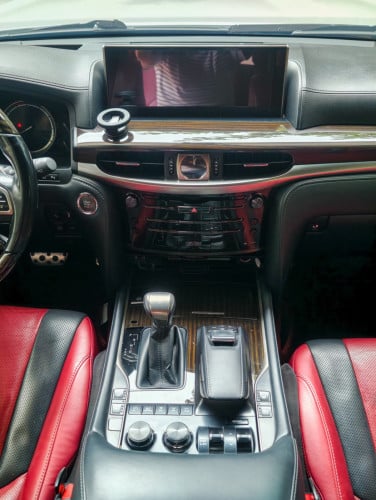 Lexus Lx570 ឆ្នាំ​ 2018​ ម្ចាស់ឡានផ្ទាល់​ ស្ពិចអារ៉ាប់